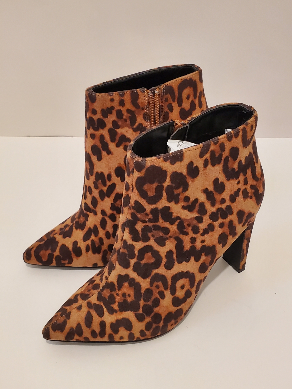 Leopard Print Pointed Toe Ankle Boots - Brown